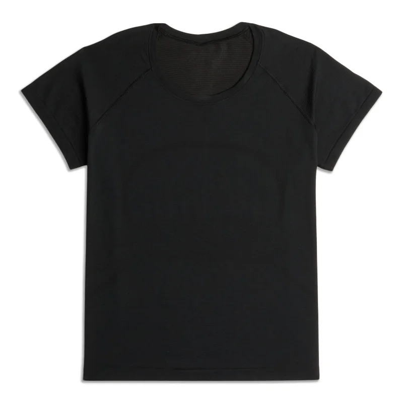 Swiftly Tech Short-Sleeve Shirt 2.0 - Resale Fashionable Short Sleeve Shirt