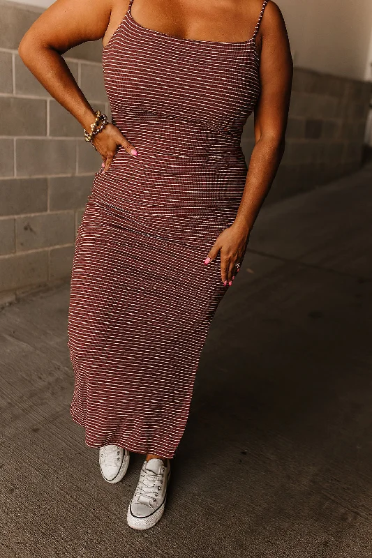 Cami Maxi Dress - Earth Elegant Lace-Up Maxi Dress