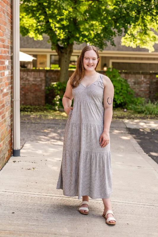 Meryl Sleeveless Tiered Maxi Dress Trendy Off-Shoulder Ruffle Maxi Dress