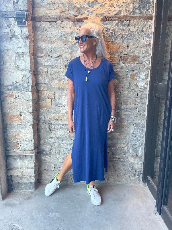 100% Cotton Relaxed Fit T Shirt Maxi Dress  - Navy Fashionable High-Low Maxi Dress