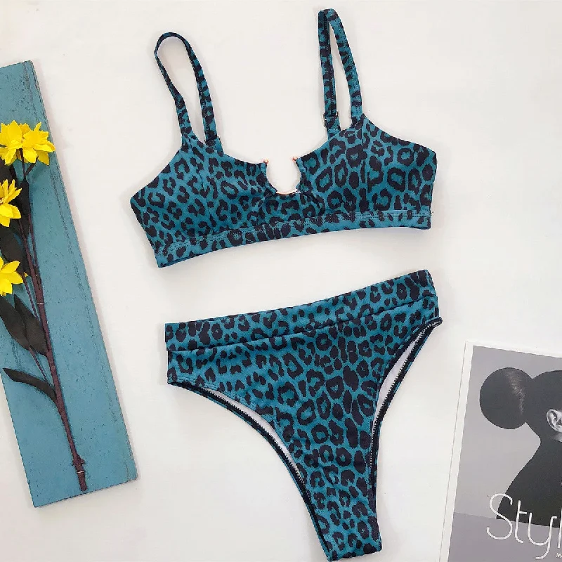 Blue leopard print