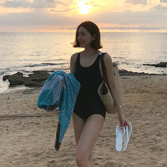 Wholesale South Korea Lady Sexy Swimming Wear Big Backless Skinny Bikini One-Piece Swimsuit Vintage Swimwear Look Wholesale South Korea Lady Sexy Swimming Wear Big Backless Skinny Bikini One-Piece Swimsuit Vintage Swimwear Look